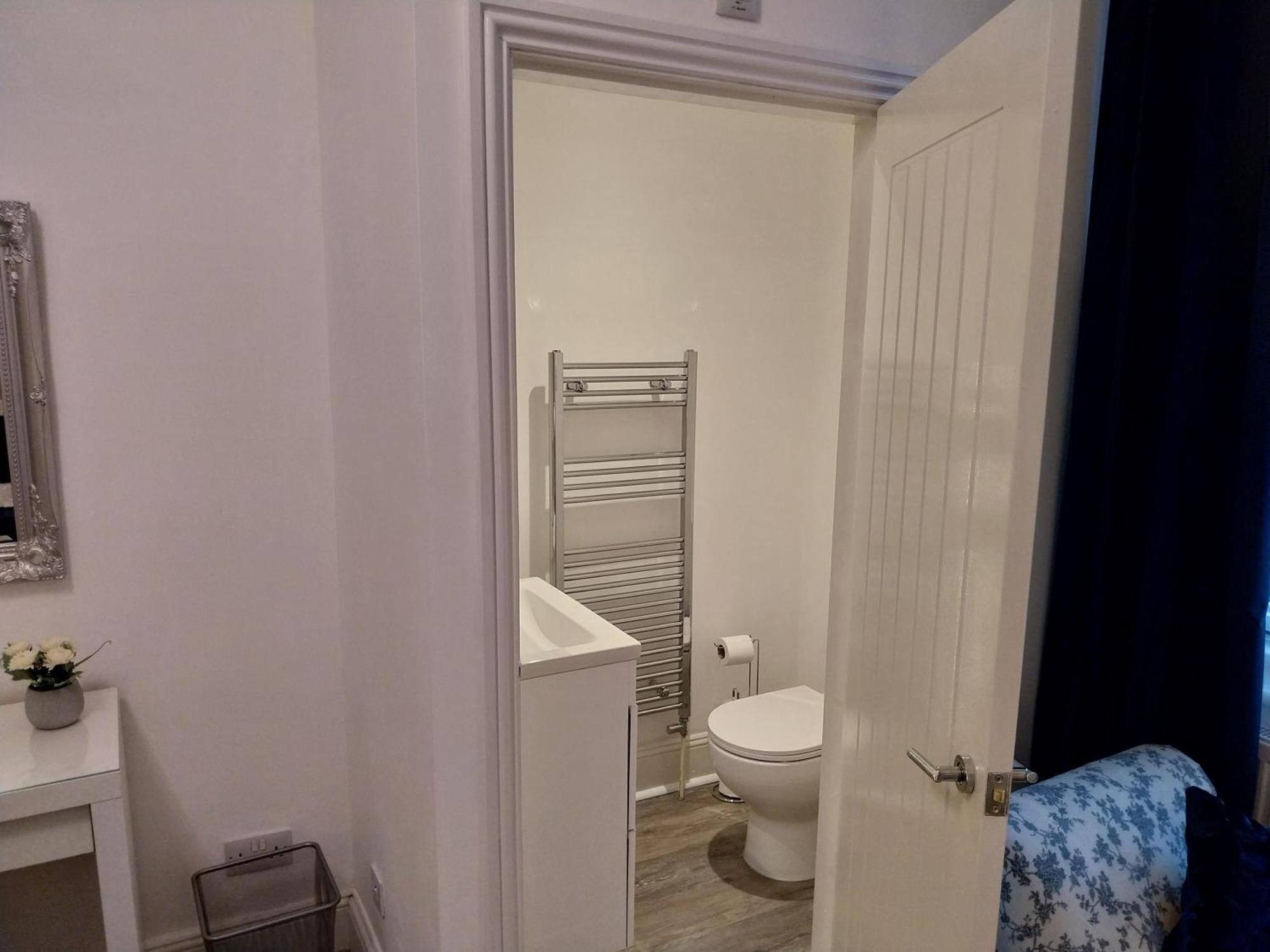 21 Of Wales Terrace - 2 Bed Ground Floor Flat Apartment Scarborough